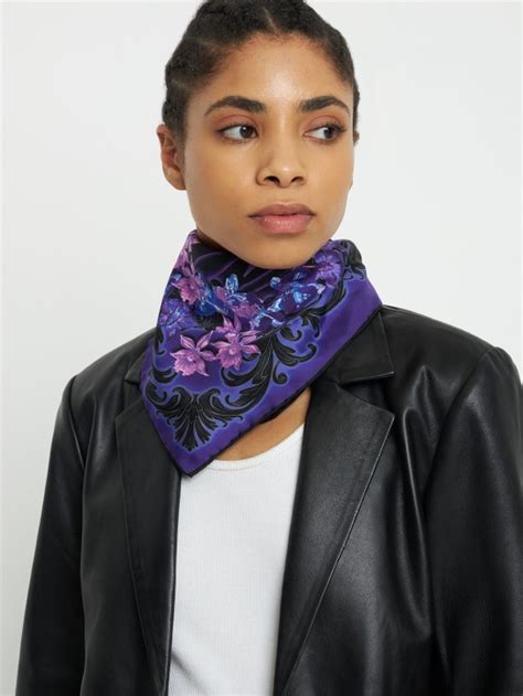 Women's Twill foulard .